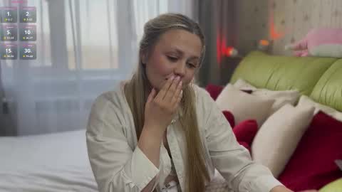 Estella online show from 03/11/26, 05:35