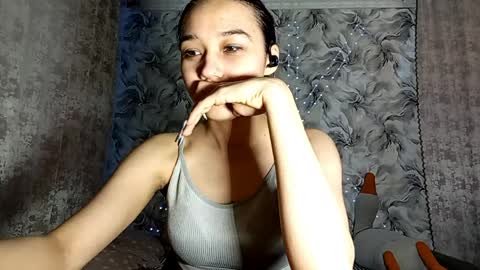 estellekirbo online show from 04/02/26, 01:09