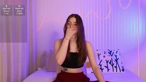 Ester online show from 01/28/25, 08:04