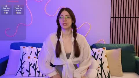 Ester online show from 02/23/25, 09:48