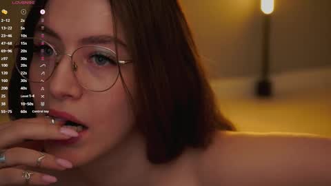 Ester online show from 03/11/26, 04:29