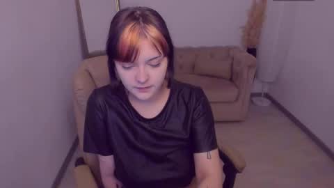Ester  online show from 05/28/26, 04:15