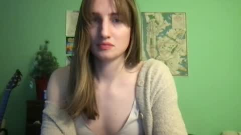 Esther Grey online show from 01/29/25, 12:33