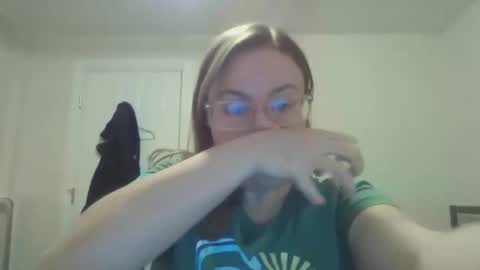 Esther online show from 12/02/25, 10:16