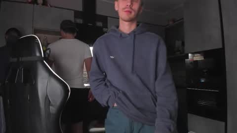 LOUIS online show from 12/20/25, 07:32