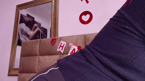 Estrella online show from 02/14/25, 12:03