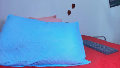 Estrella online show from 02/26/25, 12:03