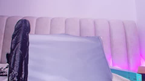 Estrella online show from 11/19/25, 12:05