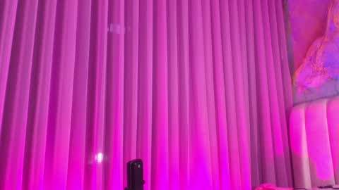 Estrella online show from 04/17/26, 11:57