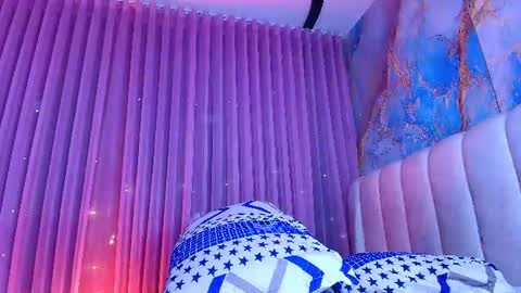 Snapshot of estrella_hanks_ chatting on 07/15/26, 11:59 Estrella online show from 07/15/26, 11:59