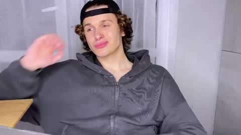 Alex online show from 05/19/26, 07:20