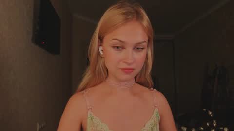 Sophia online show from 06/26/26, 11:53