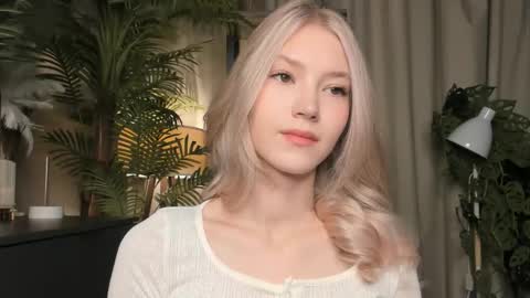 Natalie online show from 12/03/25, 05:48