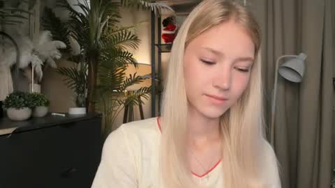 Snapshot of eternity_cuite chatting on 07/03/26, 06:09 Natalie online show from 07/03/26, 06:09