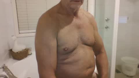 Snapshot of etextratestacle chatting on 02/27/25, 05:47 ET online show from 02/27/25, 05:47