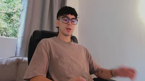 etham_wolf1 online show from 04/13/26, 05:40