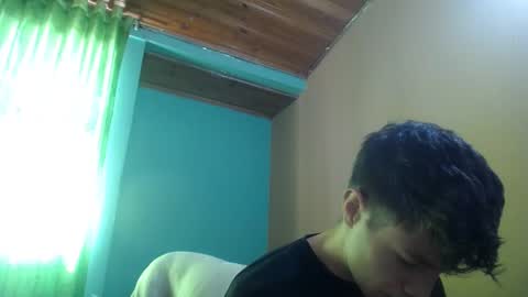 Snapshot of ethan_anavrin chatting on 01/12/25, 08:03 greetings sergi online show from 01/12/25, 08:03