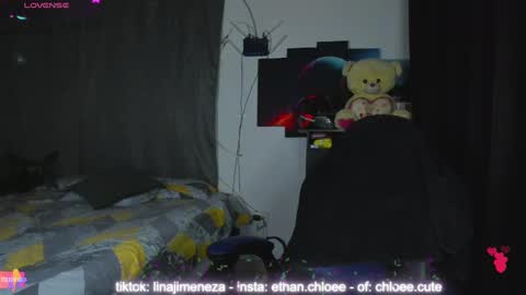 Snapshot of ethan_chloee chatting on 01/12/25, 02:45 Chloe Ethan online show from 01/12/25, 02:45