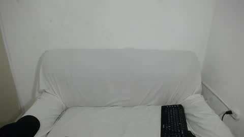 Snapshot of ethan_noir chatting on 02/14/25, 08:05 Ethan Noir online show from 02/14/25, 08:05