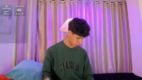 Snapshot of ethan_qop chatting on 04/16/26, 11:33 Ethan online show from 04/16/26, 11:33