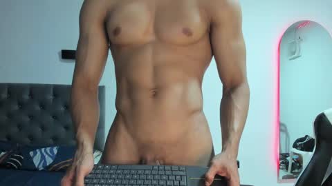 ethan_smitth1 online show from 01/20/25, 06:31