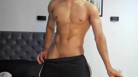 ethan_smitth1 online show from 02/05/25, 05:30