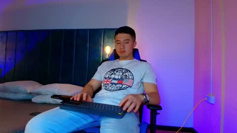 ethanconnor_ online show from 10/26/25, 02:39