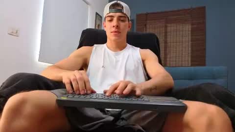 Snapshot of ethangreey1 chatting on 07/10/26, 03:58 ethangreey1 online show from 07/10/26, 03:58