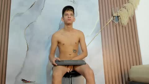 ethanhot_os online show from 04/14/26, 05:52