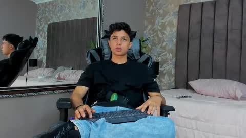 ethanlowell online show from 09/17/25, 06:37