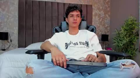 ethanlowell online show from 11/05/25, 11:27