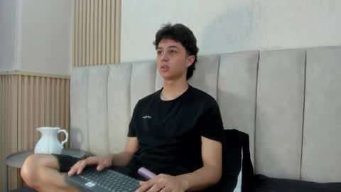 ethanlowell online show from 11/26/25, 04:46