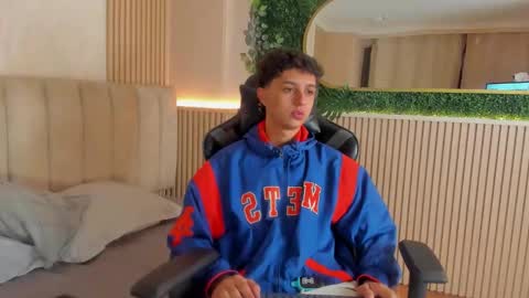 Snapshot of ethanlowell chatting on 02/15/26, 04:42 ethanlowell online show from 02/15/26, 04:42