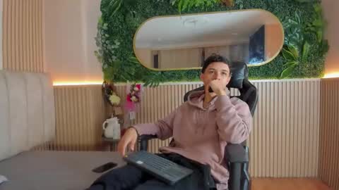 Snapshot of ethanlowell chatting on 02/22/26, 03:51 ethanlowell online show from 02/22/26, 03:51