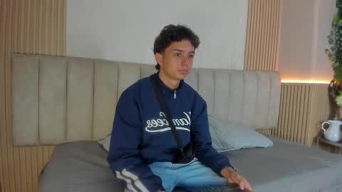 Snapshot of ethanlowell chatting on 02/23/26, 04:32 ethanlowell online show from 02/23/26, 04:32