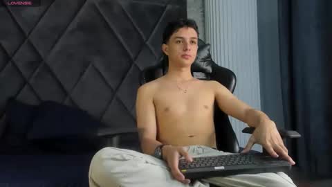 ethanlowell online show from 04/01/26, 08:59