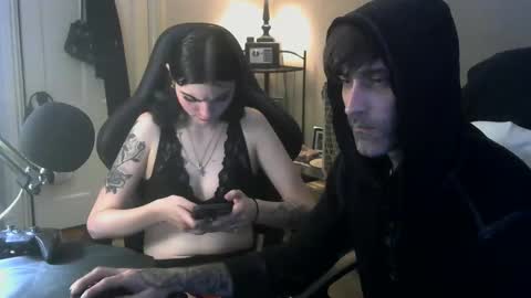 Snapshot of ethanvsvioletxxx chatting on 11/29/25, 01:19 ethanvsvioletxxx online show from 11/29/25, 01:19