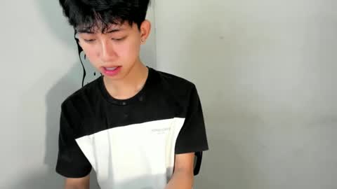 Snapshot of ethereal_ethan chatting on 02/10/25, 01:03 Ethan online show from 02/10/25, 01:03