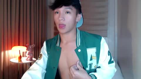 Rey online show from 04/15/26, 02:24