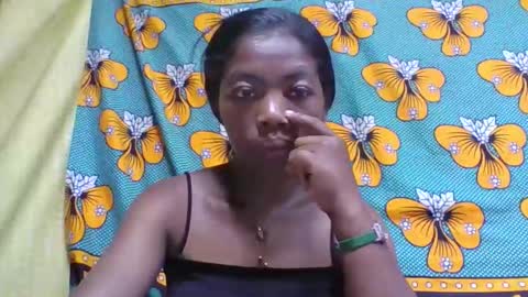 Snapshot of etoile884938 chatting on 04/16/26, 03:02 etoile884938 online show from 04/16/26, 03:02