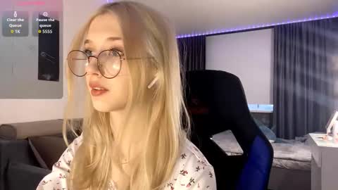 Tali online show from 03/25/26, 01:50