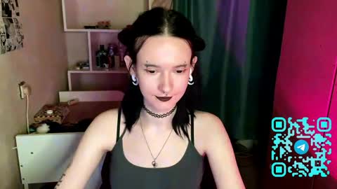Kate online show from 04/25/26, 01:03