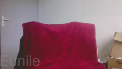 eunile online show from 10/23/25, 02:49