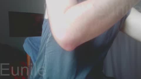 eunile online show from 12/23/25, 10:57