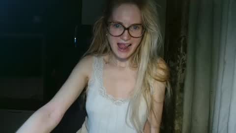 eva2323 online show from 03/07/25, 02:15