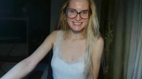 eva2323 online show from 03/08/25, 04:06