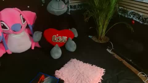 eva_06 online show from 12/15/25, 05:12