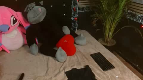 eva_06 online show from 12/18/25, 11:55