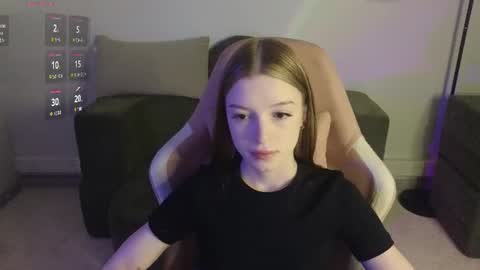 Snapshot of eva__thompson chatting on 06/10/26, 01:28 Eva online show from 06/10/26, 01:28
