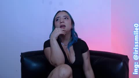 Snapshot of eva_brooks1 chatting on 02/19/25, 07:17 Iris Smile independent model online show from 02/19/25, 07:17